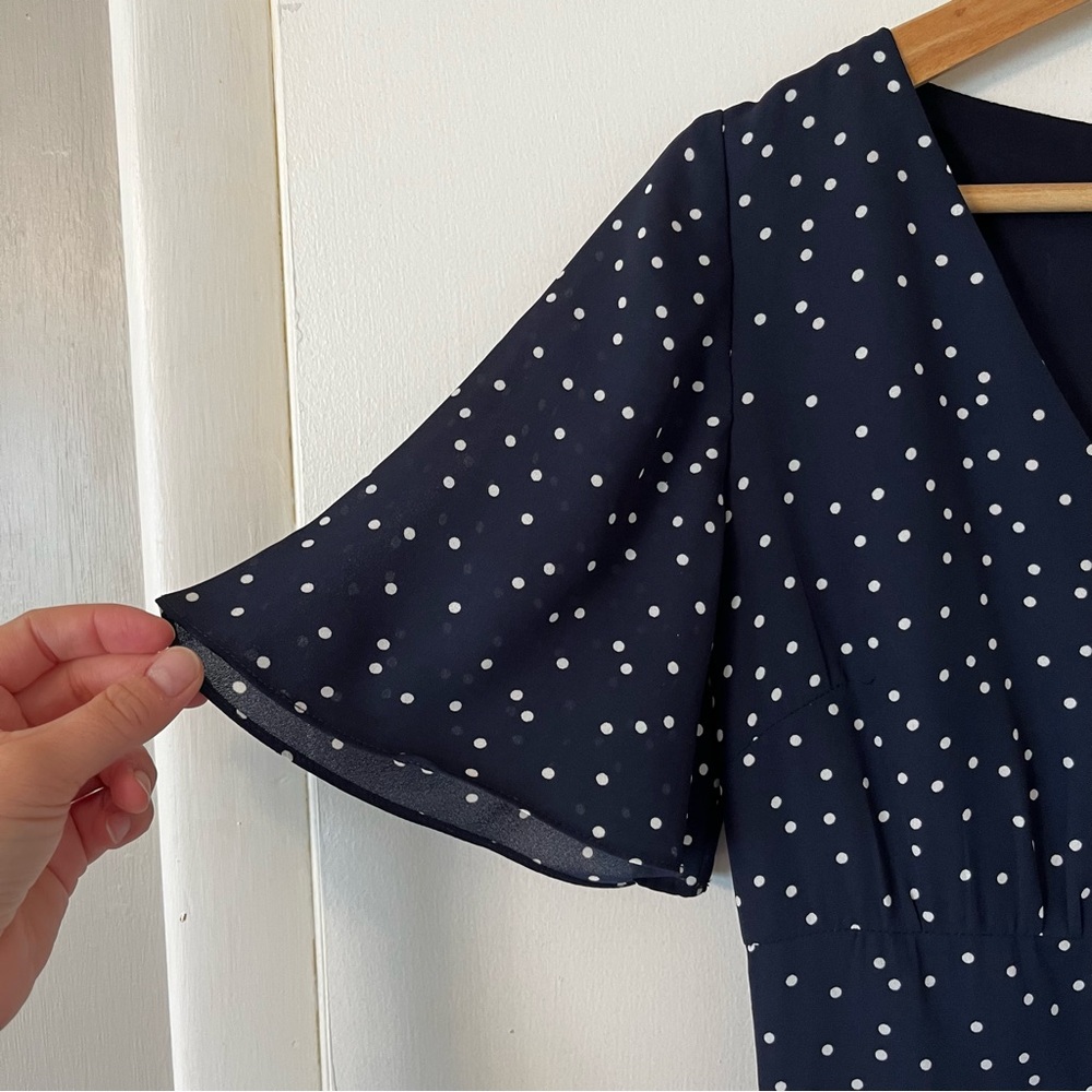 BB Dakota flutter sleeve dress - Picture 5 of 10